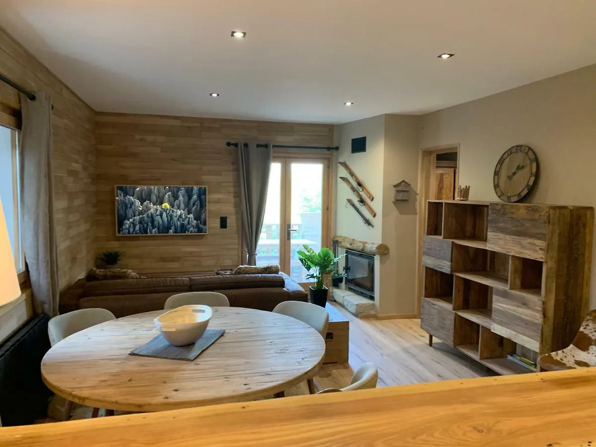 Apartment Bas De Chalet L'Entasse N°9 Valberg